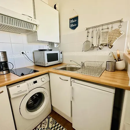 Duplex Proche Grande En Plein Centre Des Sables *